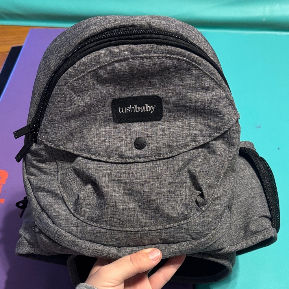 Tushbaby Gray Hip Carrier